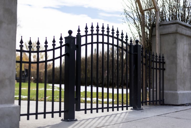 spade gates